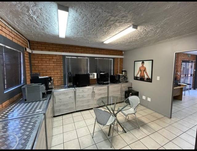 INDUSTRIAL PROPERTY TO RENT IN HENNOPSPARK